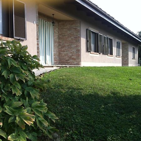 Agriturismo Bottega Di Rosanna Castagnole delle Lanze Habitación foto